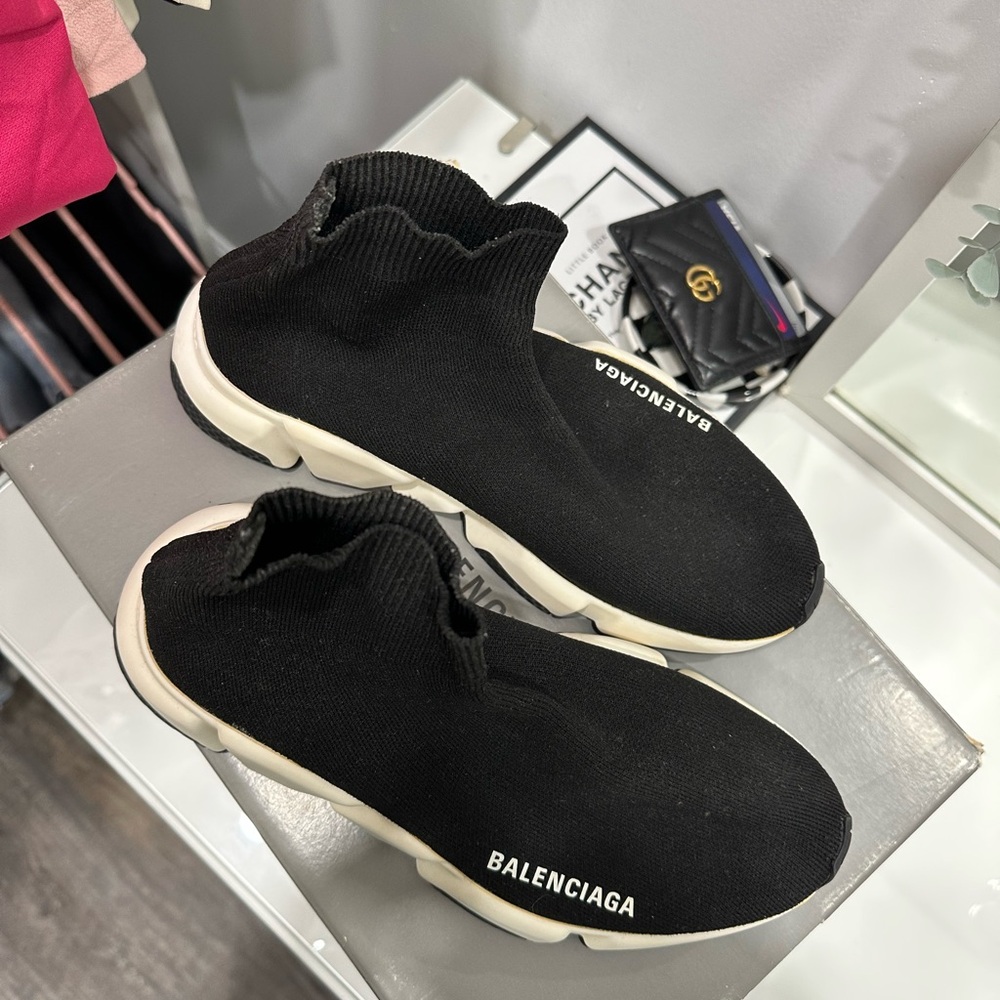 Balenciaga Black and White Speed Recycled Knit Sneakers - Picture 4 of 7
